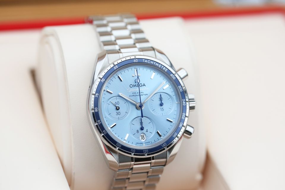 Omega Speedmaster 38 324.30.38.50.03.001 Image 2